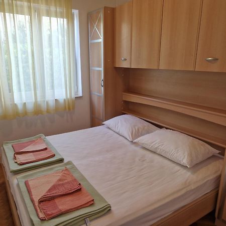 Apartment Zeleni ดรามัลย์ ภายนอก รูปภาพ